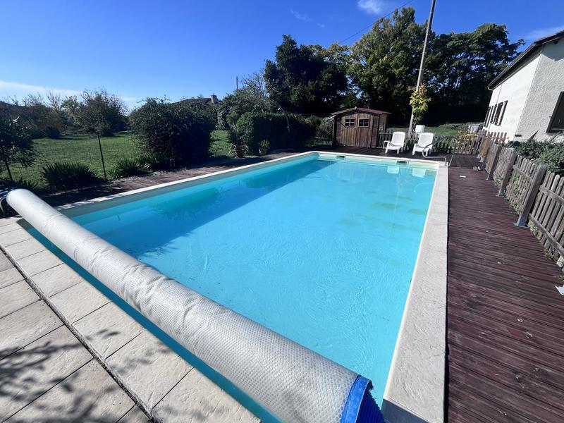 Maison traditionnelle - 143 m² - 8 pièces