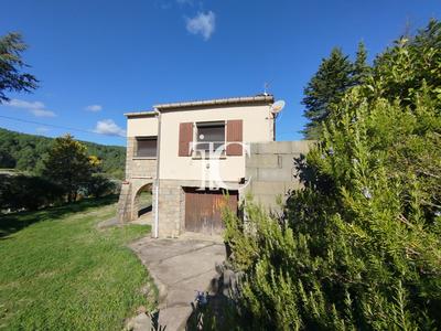 Maison - 174 m² - 4 pièces