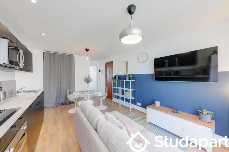 Chambre - 10 m² - 1 pièce