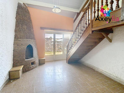 Maison - 161 m² - 8 pièces