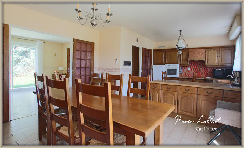 Maison - 165 m² - 10 pièces