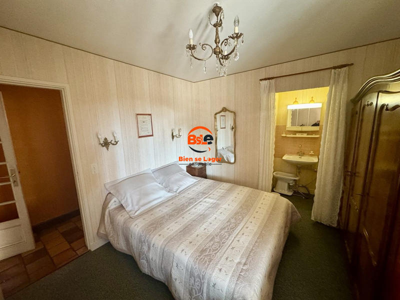 Maison - 180 m² - 7 pièces