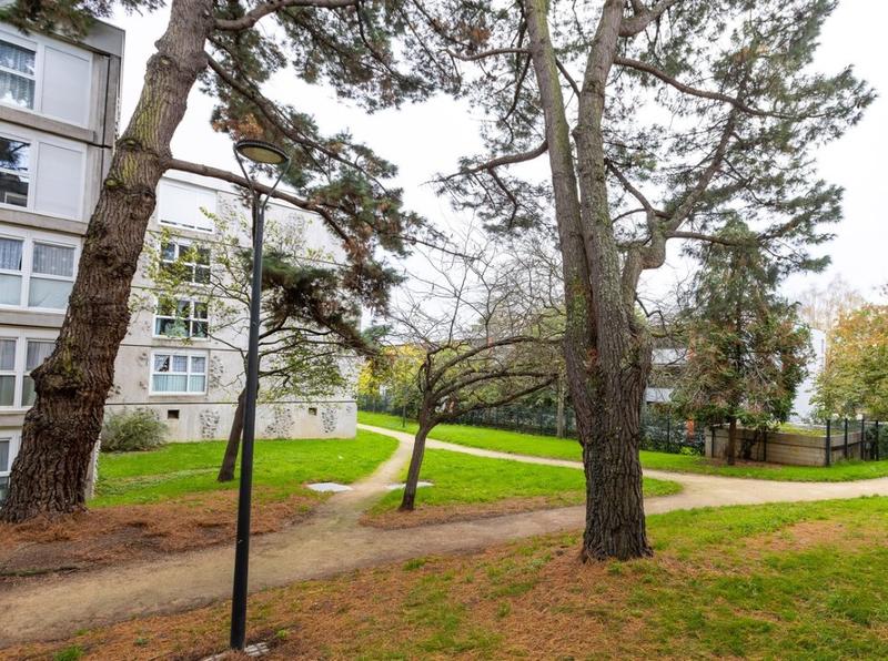 Chambre - 9 m² - 1 pièce