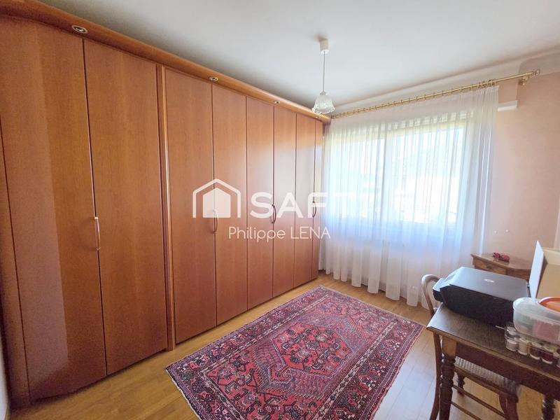 Maison - 262 m² - 6 pièces