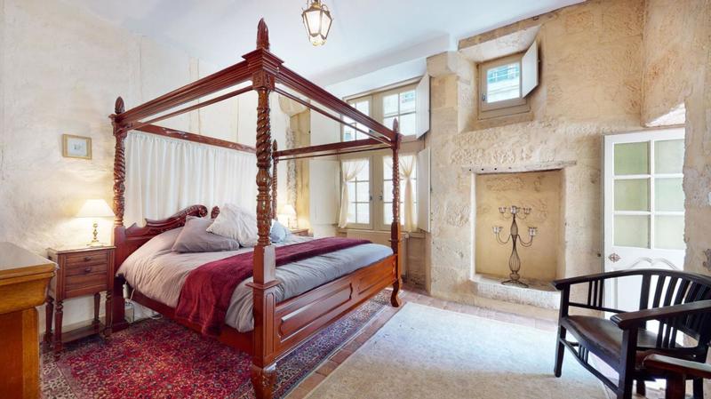 Appartement - 95 m² - 6 pièces