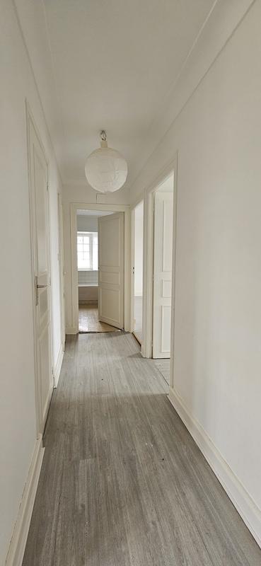 Maison - 203 m² - 9 pièces