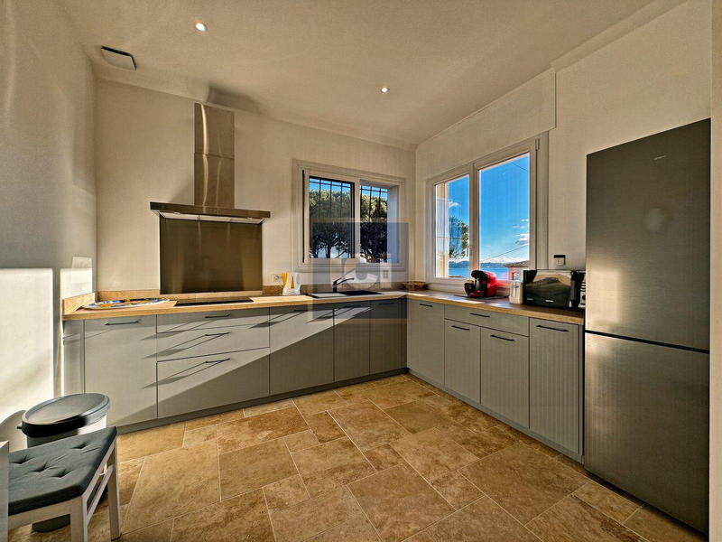 Maison - 167 m² - 7 pièces