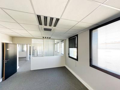 Bureau - 94 m²
