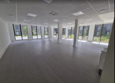 Local d'activités - 2 570 m²