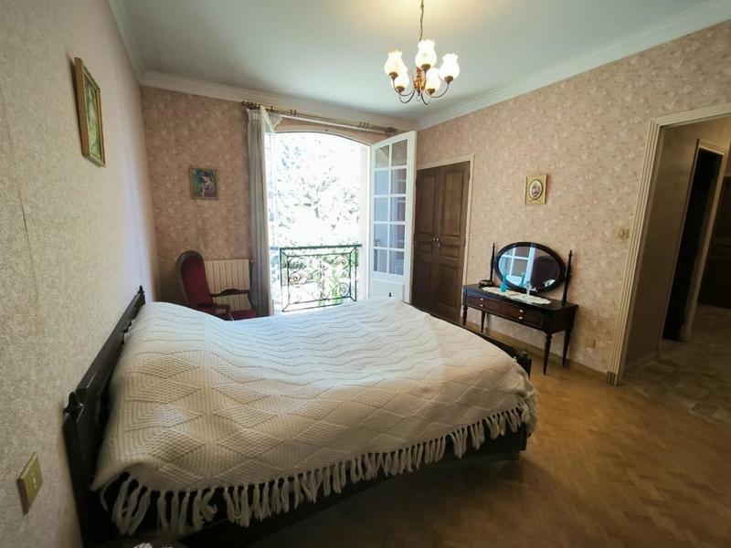 Maison bourgeoise - 330 m² - 13 pièces