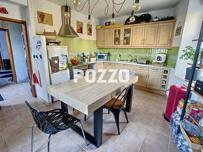 Immeuble - 244 m² - 10 pièces