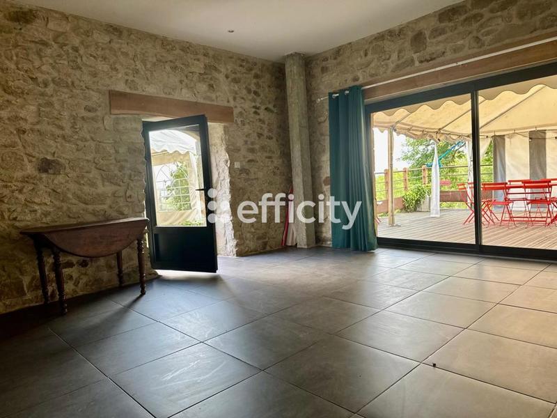 Maison - 338 m² - 13 pièces