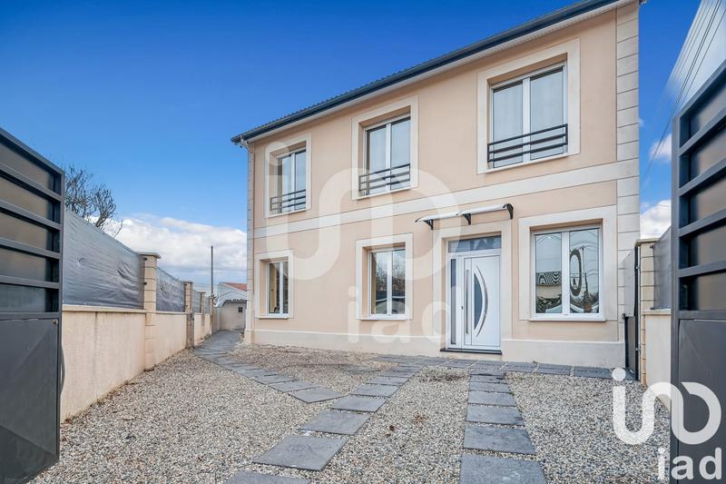 Maison - 140 m² - 5 pièces