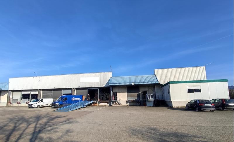 Entrepôt - 2 024 m²