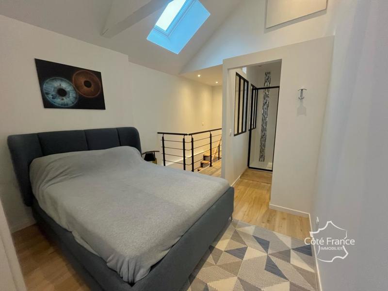 Maison - 181 m² - 5 pièces