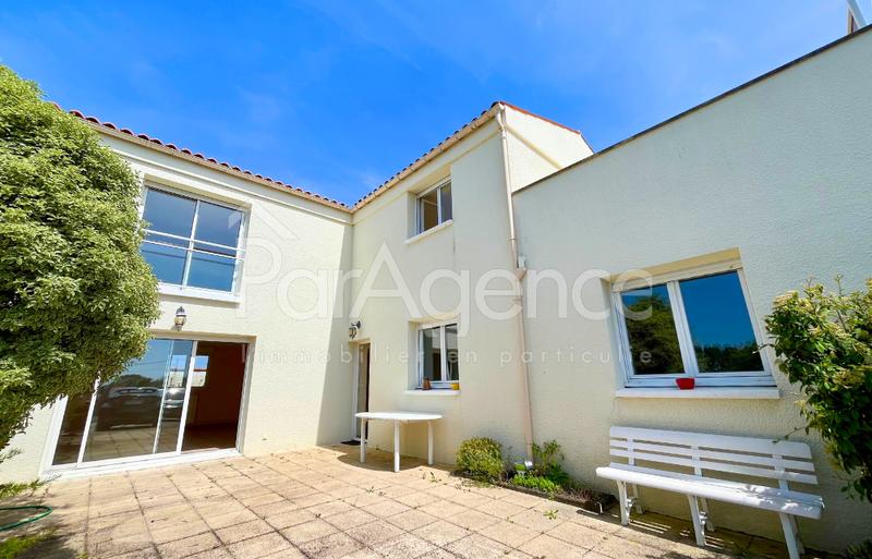 Maison - 177 m² - 6 pièces