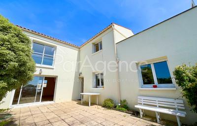 Maison - 177 m² - 6 pièces