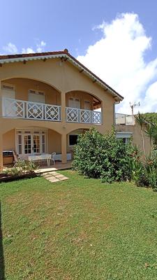 Maison - 270 m² - 6 pièces