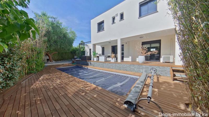 Villa - 151 m² - 6 pièces