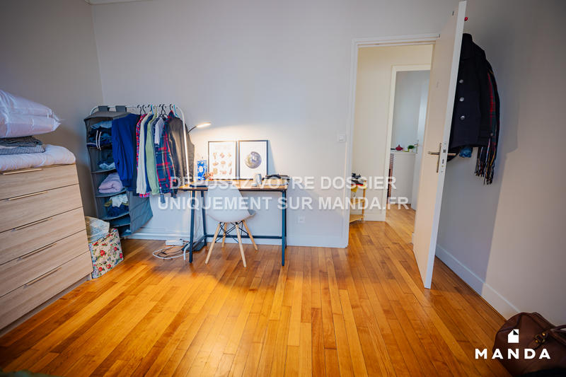 Chambre - 13 m² - 5 pièces