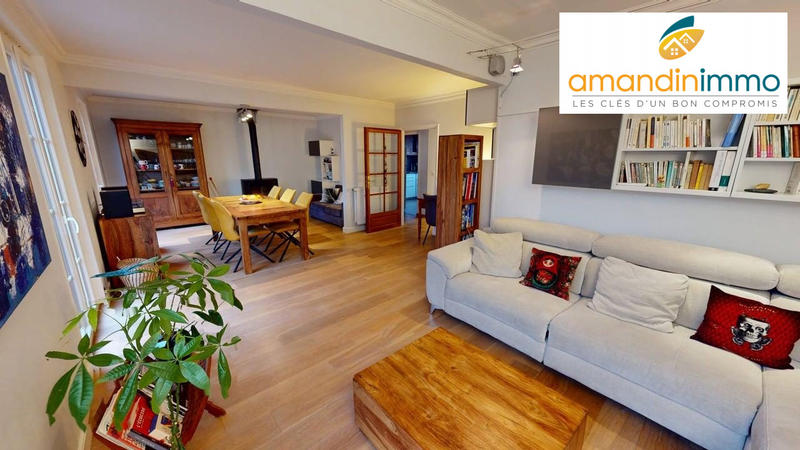 Maison - 170 m² - 8 pièces