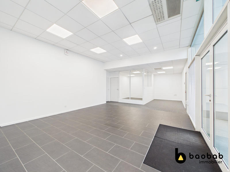 Bureau - 251 m²