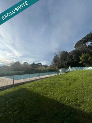 Appartement - 98 m² - 5 pièces