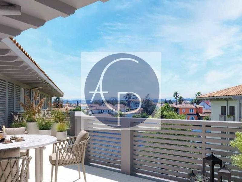 Appartement - 94 m² - 4 pièces