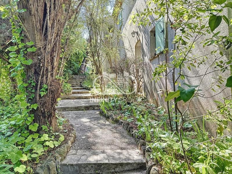 Villa - 193 m² - 6 pièces