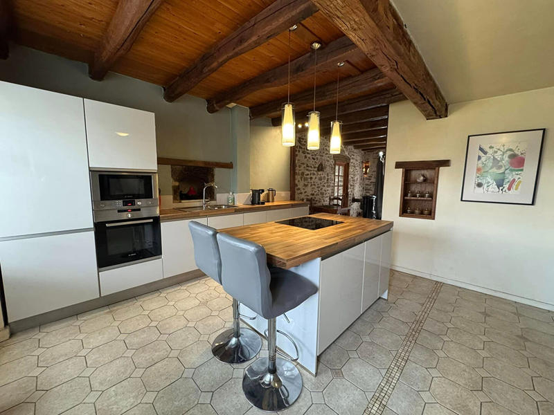 Maison - 306 m² - 8 pièces