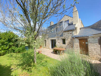 Maison - 165 m² - 10 pièces