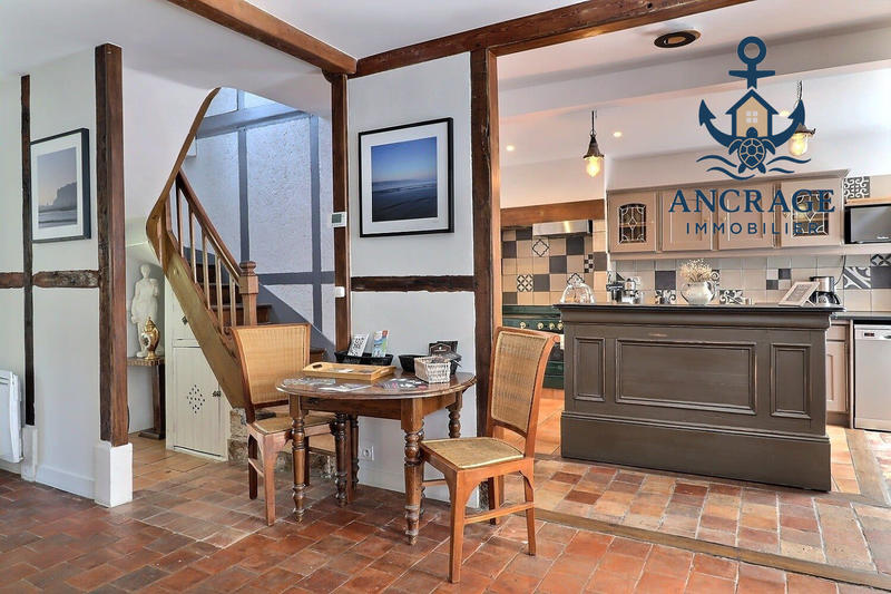 Maison ancienne - 266 m² - 9 pièces