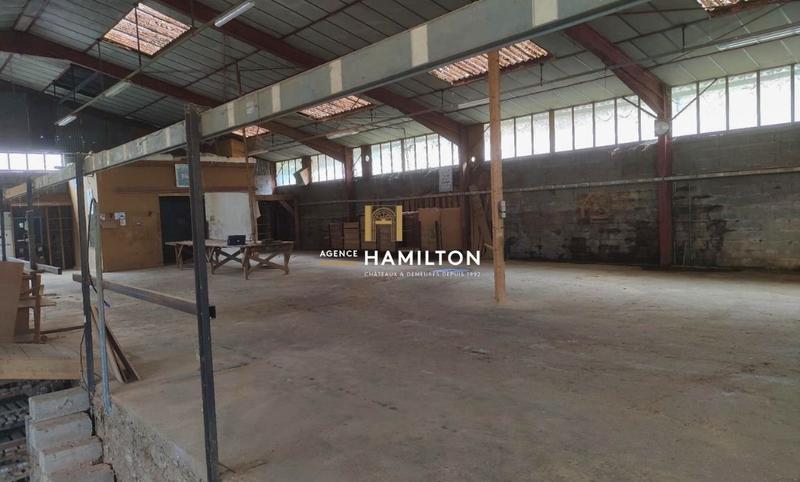 Entrepôt - 760 m² - 1 pièce