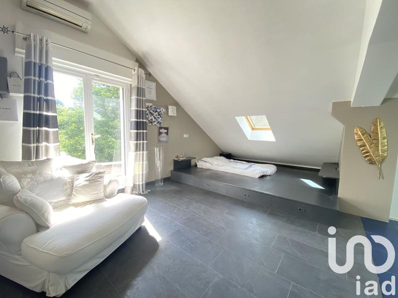 Maison - 223 m² - 6 pièces