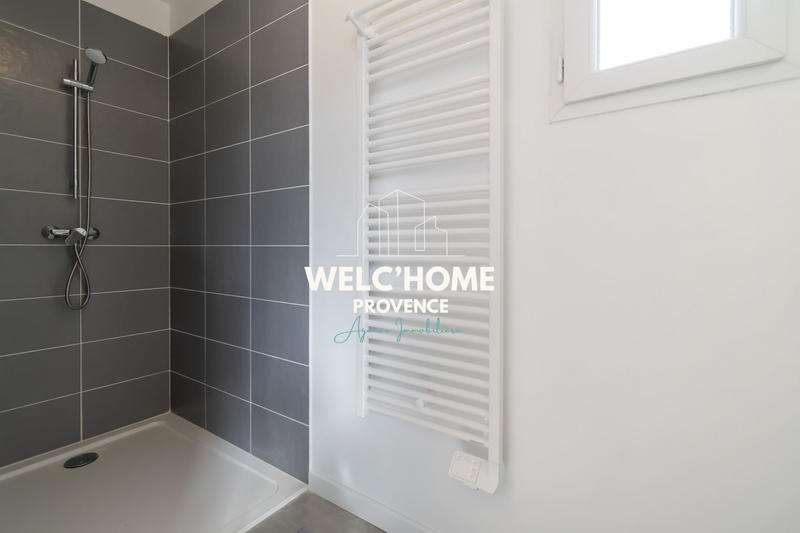 Villa - 100 m² - 5 pièces