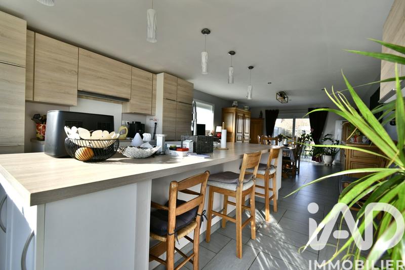 Maison - 179 m² - 8 pièces