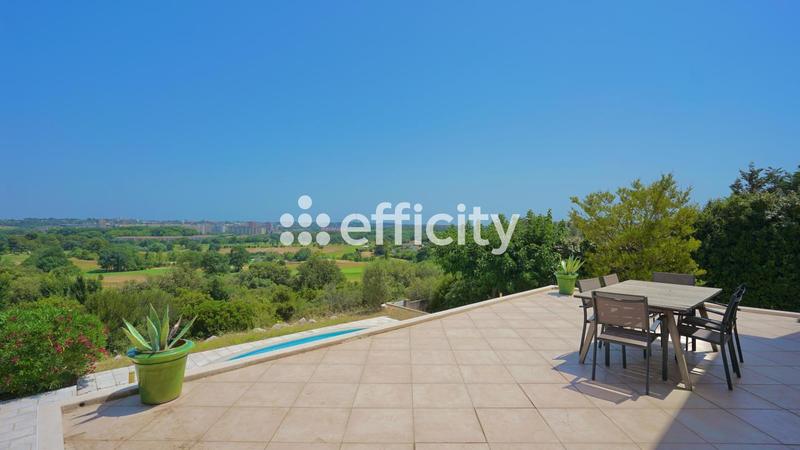 Villa - 170 m² - 6 pièces