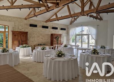 Maison - 940 m² - 23 pièces