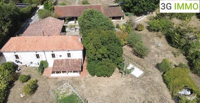 Propriété - 200 m² - 6 pièces