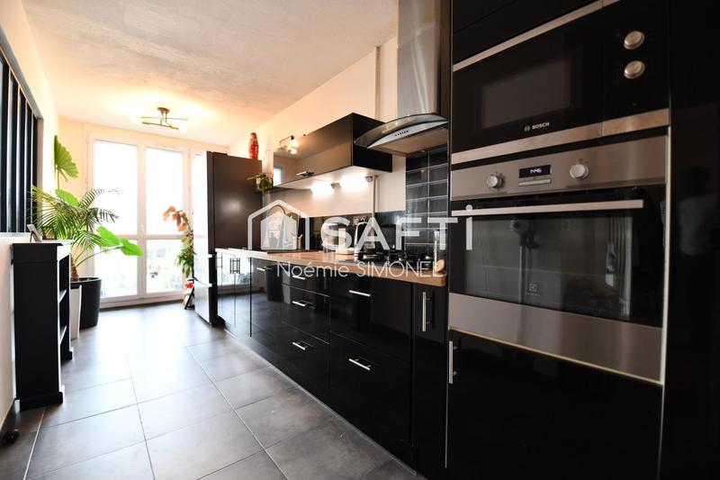 Appartement - 92 m² - 5 pièces