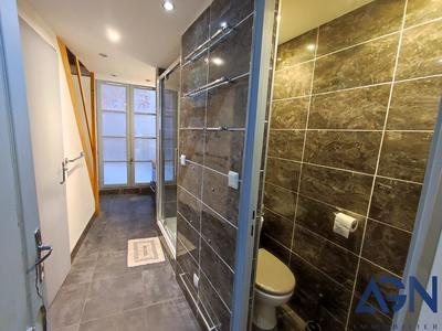 Local commercial - 30 m² - 3 pièces