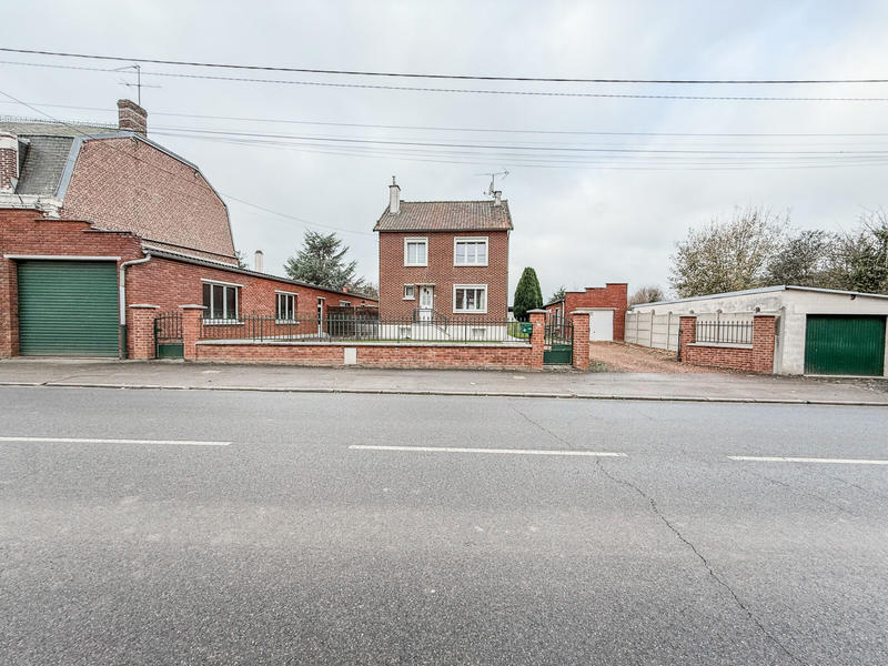 Maison - 85 m² - 5 pièces