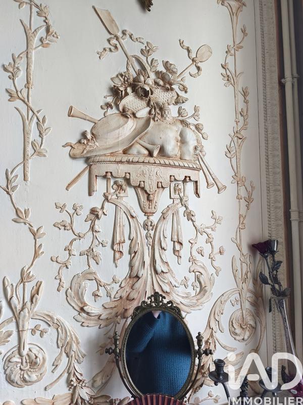 Château - 704 m² - 11 pièces