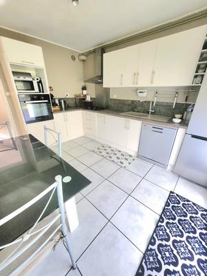 Maison - 98 m² - 5 pièces