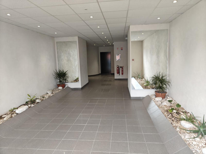 Bureau - 120 m² - 8 pièces