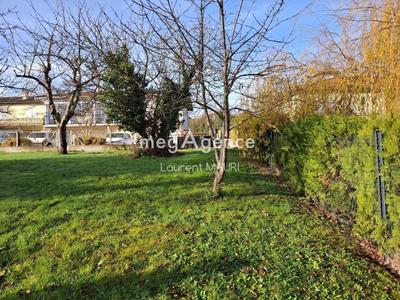 Terrain constructible - 601 m²