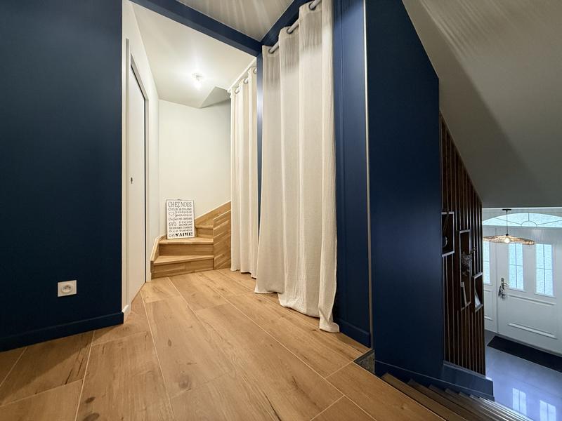 Maison traditionnelle - 118 m² - 8 pièces