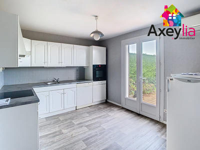 Maison - 105 m² - 6 pièces