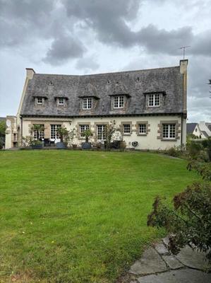 Maison en pierre - 266 m² - 12 pièces