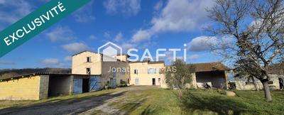 Maison - 195 m² - 12 pièces